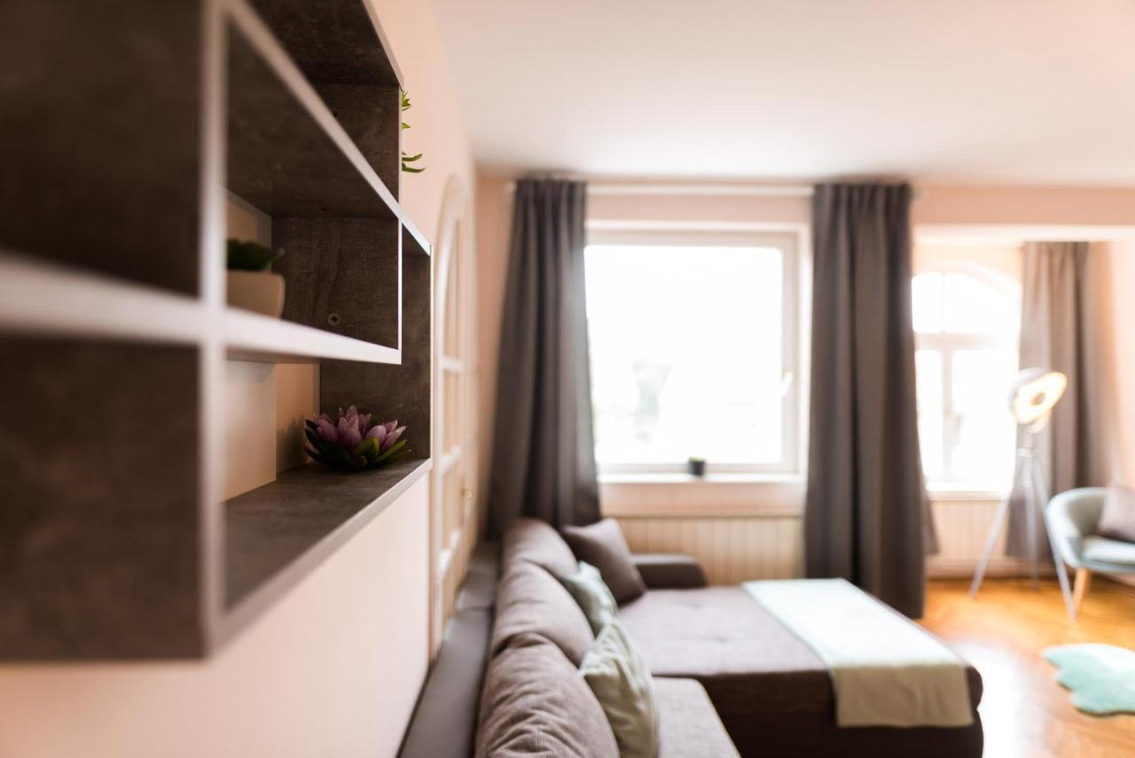 Apartamento Szeged Gyoengye Exterior foto
